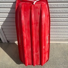 ソリ(赤)の画像