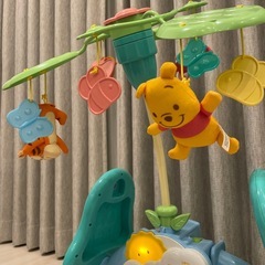 くまのプーさん えらべる回転 6WAYジムにへんしんメリーの画像