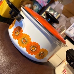 レトロ ホーロー鍋 2個セットの画像