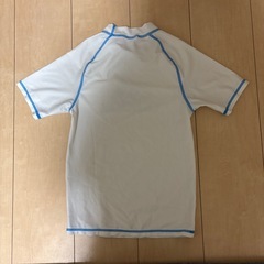 ラッシュガードadidas半袖の画像