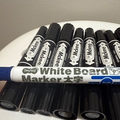 引渡し限定 ゼブラ油性マーカー黒8本+TANOSEEマーカー青2本の画像