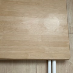 折りたたみテーブルの画像