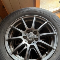 15インチホイールとタイアの画像
