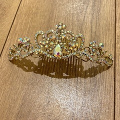 【2/2 19:00〜22:00引取りに来てくださる方限定無料】エレガント クラウン型ティアラ 2色セットの画像