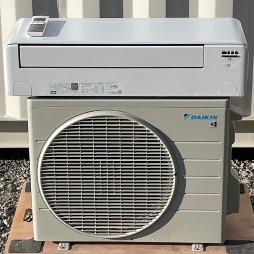 美品！高年式 ! !取付け可 ! !☆ダイキン エアコン 6畳用 2025年製 薄型 タフネス暖房／冷房　リソラ F223ATSSW 