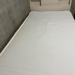 ニトリ　シングルベッドフレーム•マットレスの画像