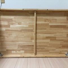 ダイニングテーブル　ゴムノキの画像