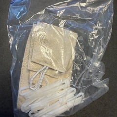 ニトリ 遮光カーテン ベージュ系 厚手・光沢あり 2枚セットの画像