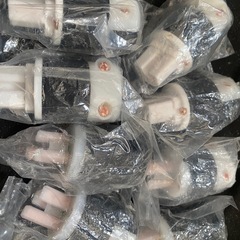 HUBBEL HBL8215C 電源コンセント　4セットの画像