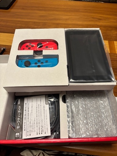 任天堂Switch 初期型　
新品未使用