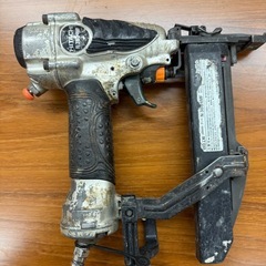 エア釘打機 フロアータッカー日立 工具 常圧フロアタッカの画像