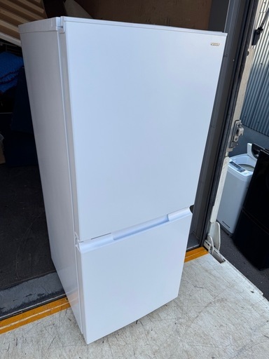 【高年式】Sharp 2025年製 152L 単身用 冷蔵庫
