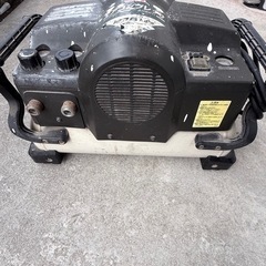 マキタコンプレッサー＆ホース
の画像