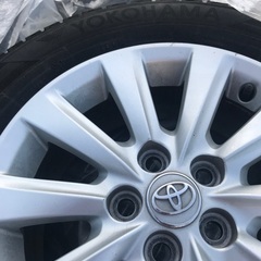 トヨタ純正アルミ＋スタッドレスタイヤの画像