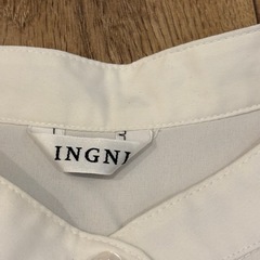 【2/2 19:00〜22:00引取りに来てくださる方限定無料】 INGNI ホワイト 長袖シャツ Mの画像