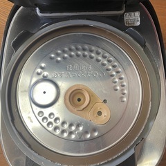 東芝炊飯器RC-10VQMの画像