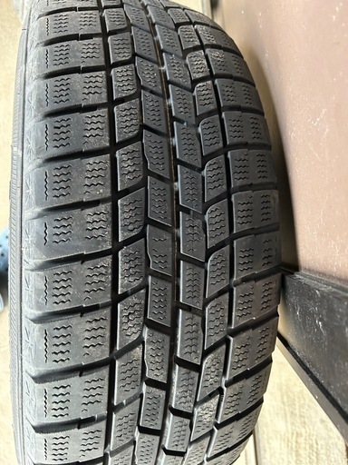 205/60 R16スノータイヤセット