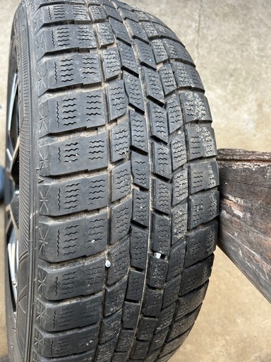 205/60 R16スノータイヤセット