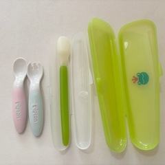 ●ベビー用品●離乳食パウチスタンド、スプーン、フォーク、コップ類  ピジョン・コンビなどの画像