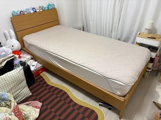 【急ぎ】シングルベッドフレーム＋マットレス 直接引取 室内搬出・解体必須
