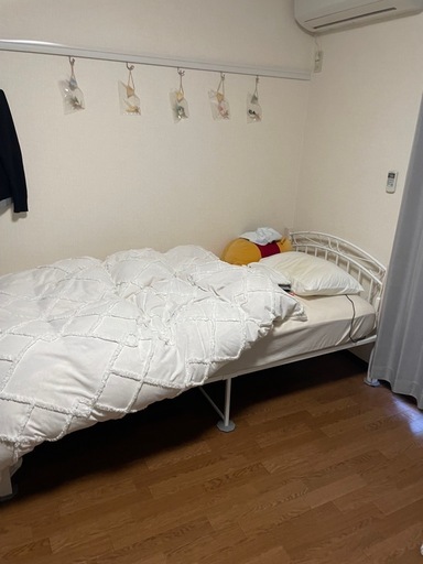 シングルベッド　