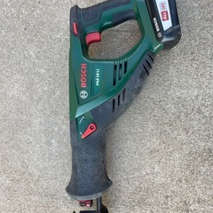 BOSCH バッテリーのこぎりの画像