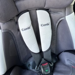combi joytrip ジュニアシートの画像