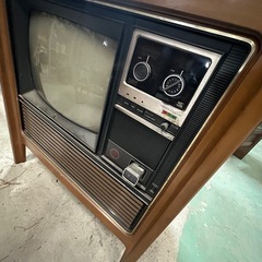 ナショナルカラーテレビ⭐︎レトロな飾りの画像