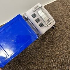 働く車 ゴミ収集車の画像