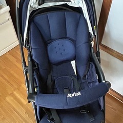Aprica ベビーカーの画像