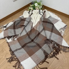 B.Styleギャザーチェック柄ポンチョの画像