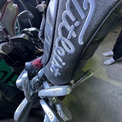 早い者勝ち！ゴルフクラブ 1本100円！キャロウェイ タイトリスト その他のメーカーも！アイアン ドライバー ウッドの画像