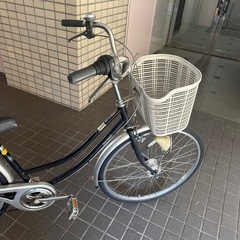 大人用自転車 26インチ　オートライト、6段ギア、鍵付き、後ろタイヤ新品　a1の画像