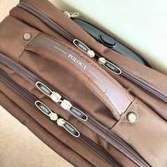 布製スーツケースの画像