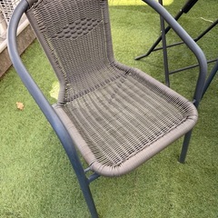 中古ガーデニングテーブル　チェアの画像