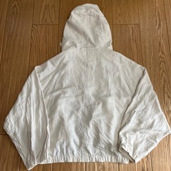 薄手のアウターの画像