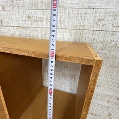 木製のオープンシェルフ（収納棚）
の画像