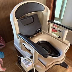 ポータブルトイレ 暖房便座の画像