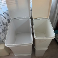 ２段ゴミ箱×2の画像
