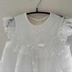 ベビードレス（帽子、靴下付き）の画像