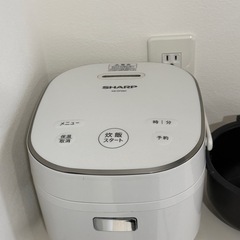 炊飯器の画像