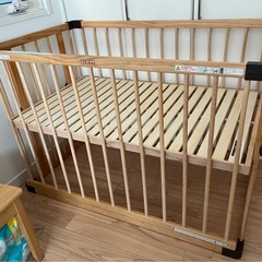 ファルスカ　ベビーベッドの画像