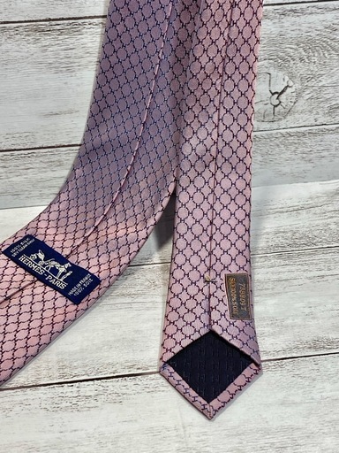 ジモティー限定特別価格‼️かなりお買い得?【極美品】HERMES ‼️エルメス ネクタイ ピンク系 幾何学模様柄のシルク100% 高級