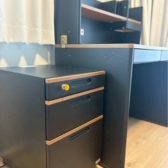 【美品】おしゃれなサイドテーブル付きデスクの画像