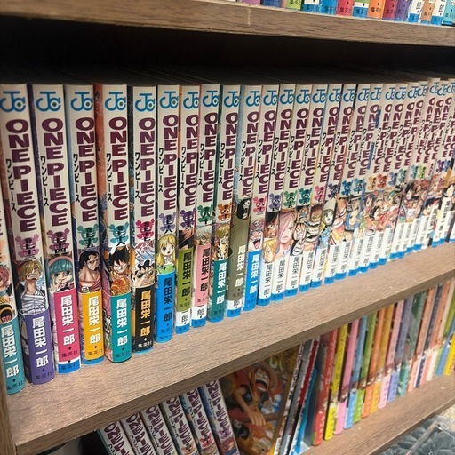 ワンピース全巻113巻　本棚付き