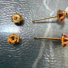 K18 ピアスの画像