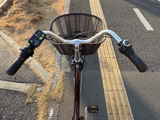 中古ブリヂストン電動アシスト自転車　8.7Ah 大阪　010番
