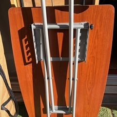 折り畳み机の画像