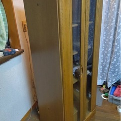 ガラス扉 本棚 収納棚の画像