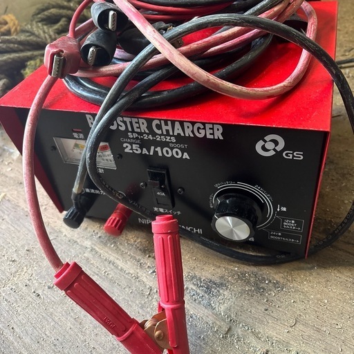 バッテリー充電器決まりました